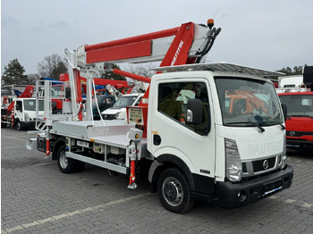 Camión con plataforma elevadora NISSAN