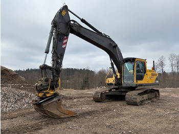 Excavadora VOLVO EC240BLC