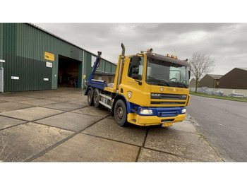 Camión portacontenedor de cadenas DAF CF 320