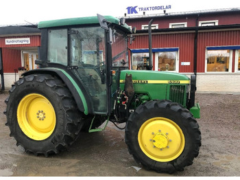 Tractor JOHN DEERE