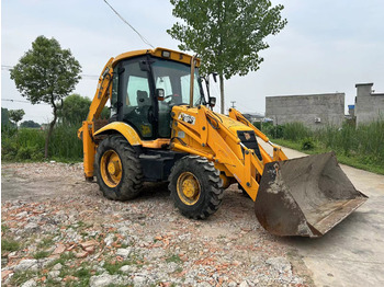 Retroexcavadora JCB 3CX