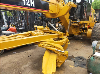 Grader CATERPILLAR 12H