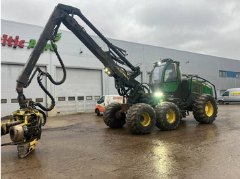 Procesadora forestal JOHN DEERE