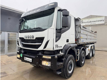 Camión volquete IVECO Trakker