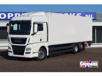 Camión caja cerrada MAN TGX 26.360