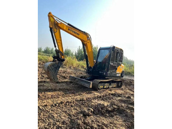 Miniexcavadora HYUNDAI