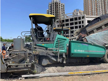 Pavimentadora de asfalto VÖGELE