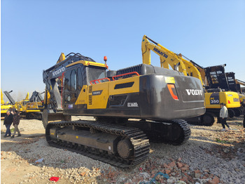 Excavadora de cadenas VOLVO EC360: foto 2