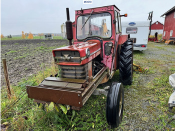 Tractor MASSEY FERGUSON 1000 series