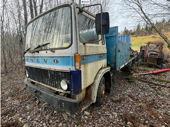 Camión caja abierta VOLVO FL