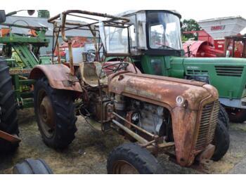 Tractor MASSEY FERGUSON