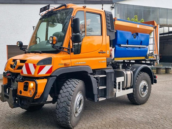 Vehículo municipal UNIMOG