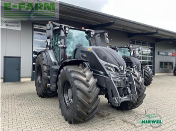 Tractor VALTRA