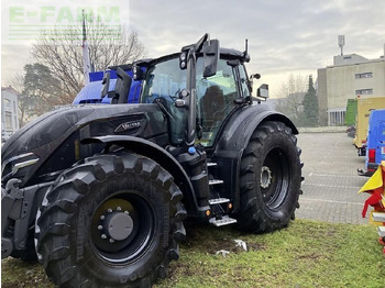 Tractor VALTRA