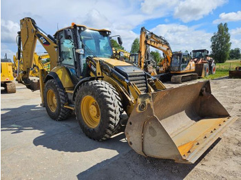 Retroexcavadora CATERPILLAR