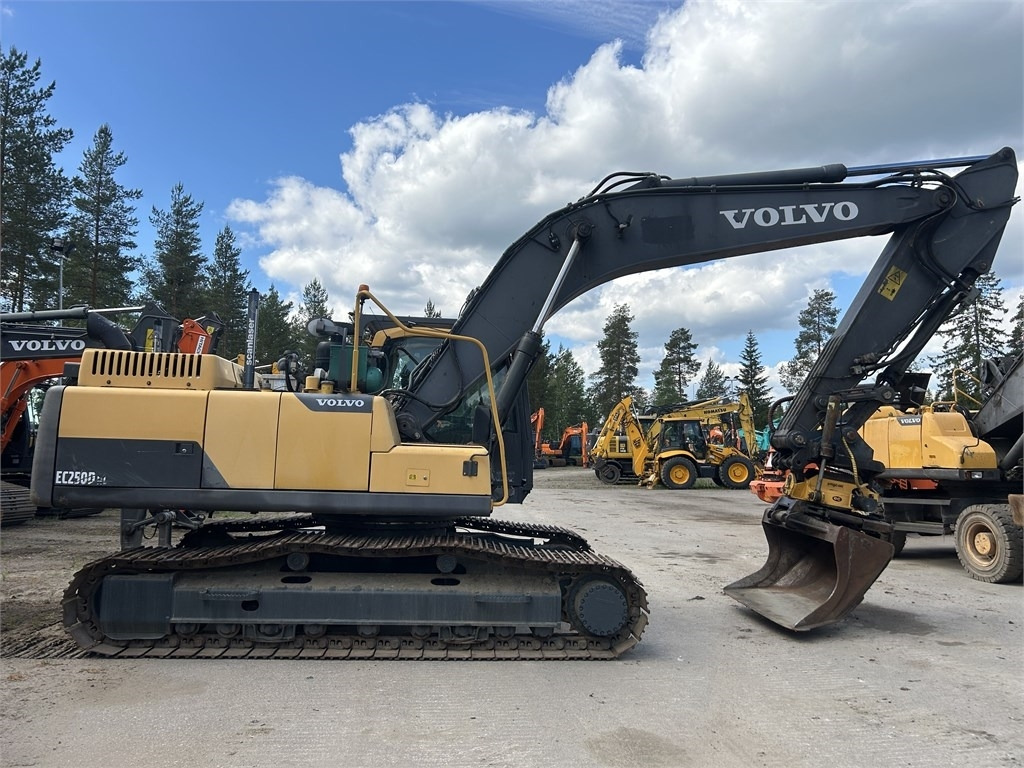 Leasing de Volvo EC250DNL PYÖRITTÄJÄLLÄ  Volvo EC250DNL PYÖRITTÄJÄLLÄ: foto 6