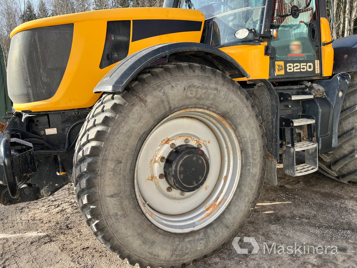 Tractor Traktor JCB Fastrac 8250: foto 16