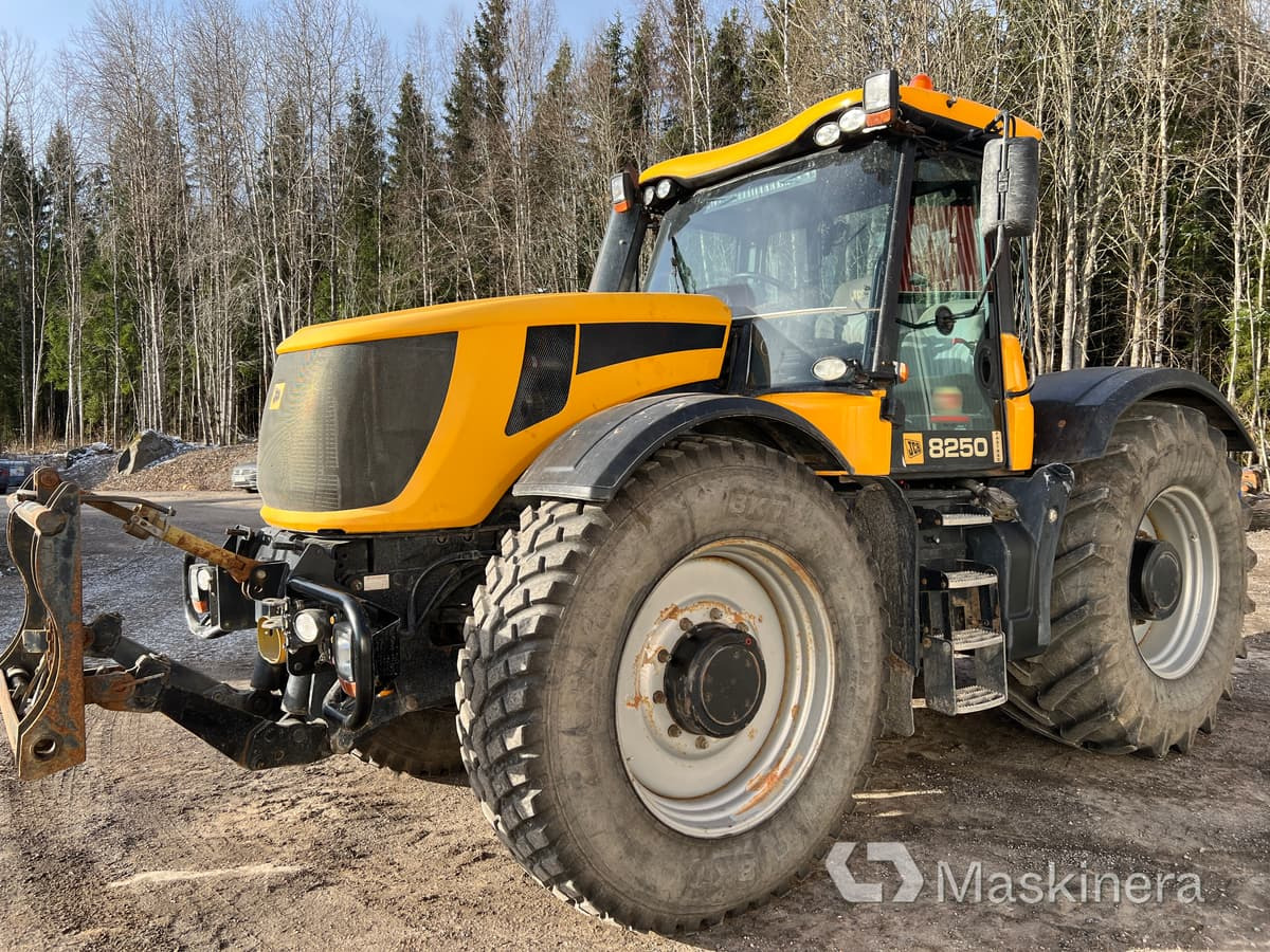 Tractor Traktor JCB Fastrac 8250: foto 9