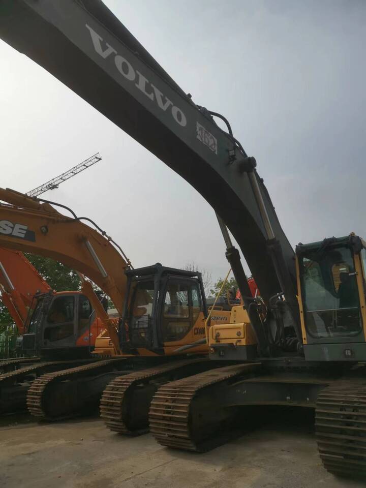 Excavadora de cadenas Volvo EC460BLC: foto 6