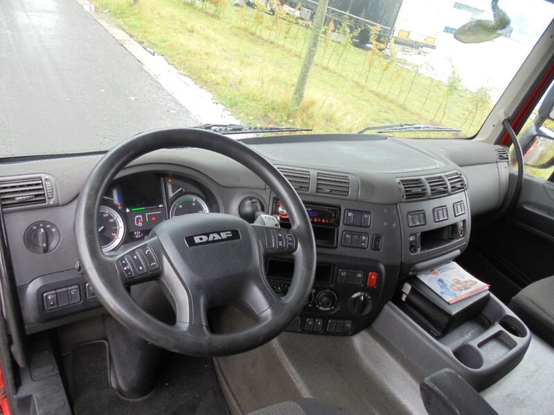 Cabeza tractora DAF CF 440: foto 10