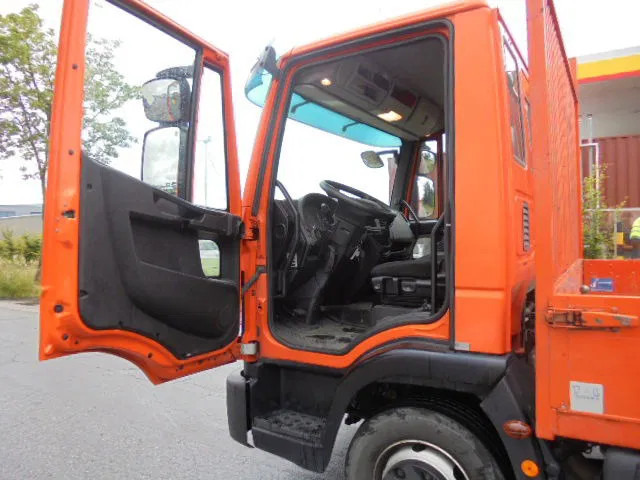 Camión portavehículos Iveco Eurocargo 80E160L: foto 10