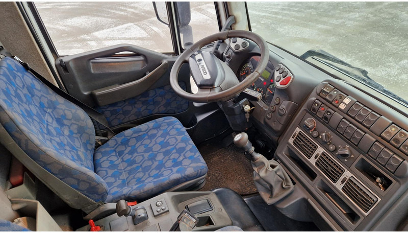 Camión multibasculante, Camión grúa Iveco Eurocargo 120E25 4X2 HMF910: foto 11