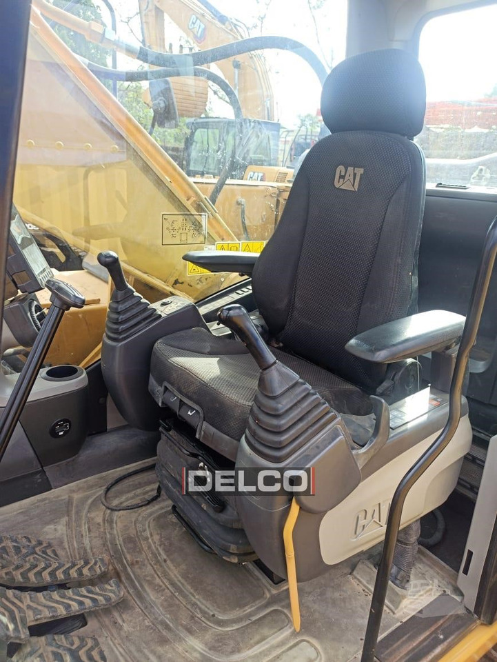 Excavadora de cadenas nuevo CATERPILLAR 323D3: foto 9