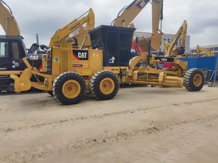 Grader used motor grader cat 140h SECOND HAND grader for caterpillar 140h 140k FOR SALE: foto 6