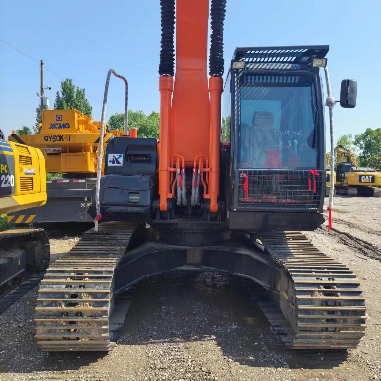 Excavadora de cadenas HITACHI ZX210: foto 6