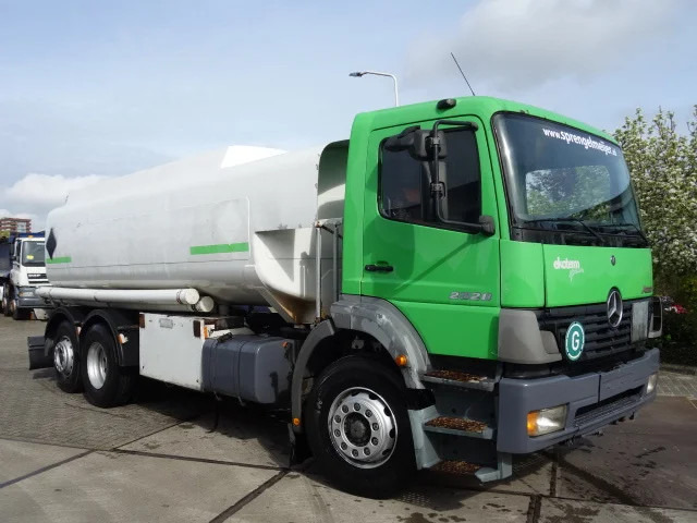 Camión cisterna Mercedes-Benz Atego 2528 TANKTRUCK 6X2 18.600 LITER: foto 1