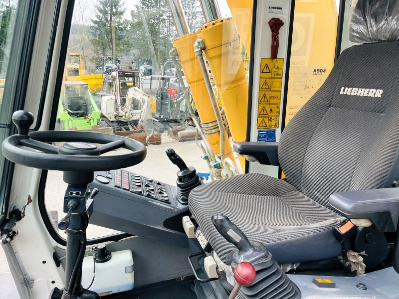 Manipulador de materiales Liebherr A904 (3758): foto 7