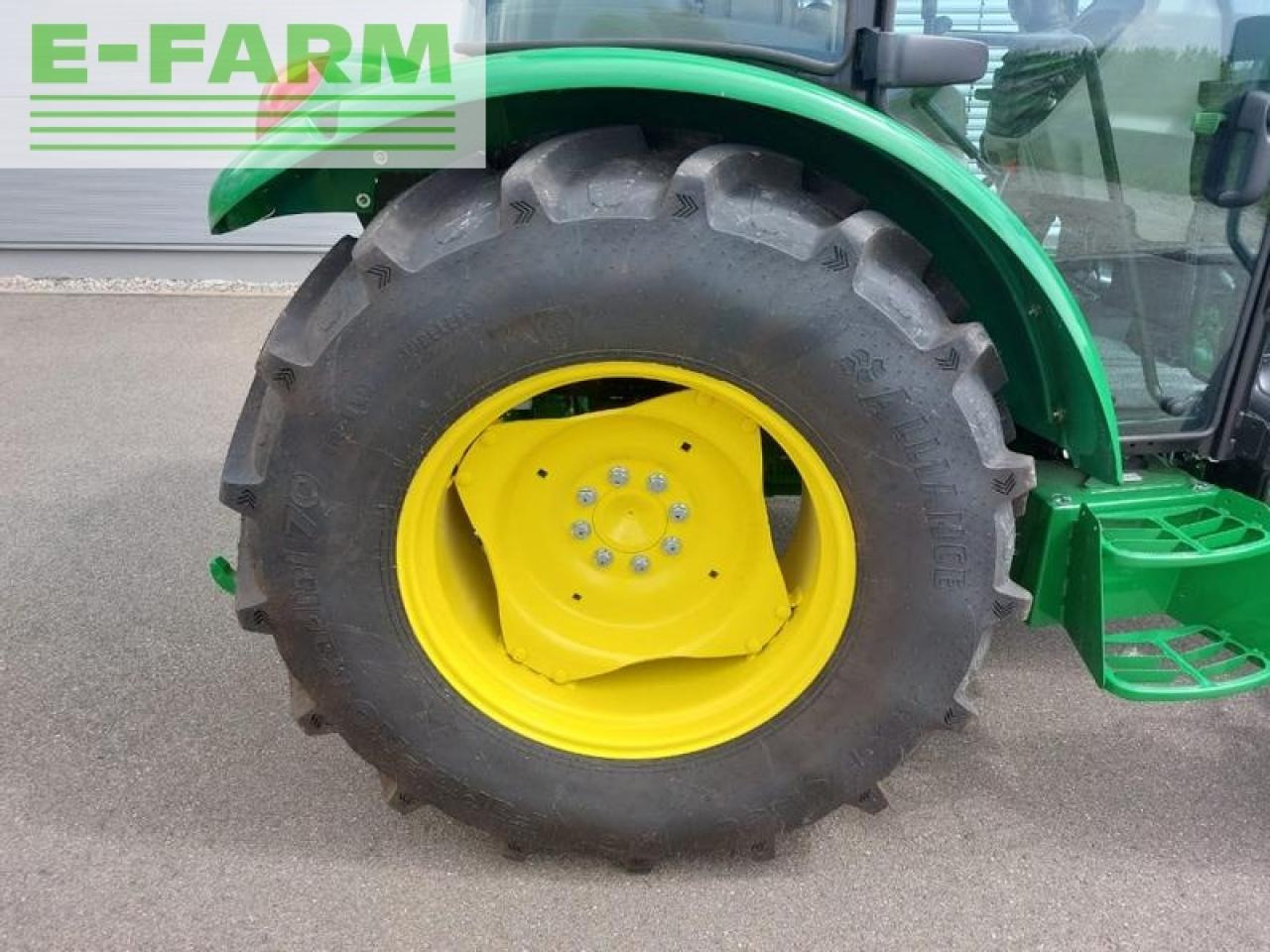 Tractor John Deere 5075e: foto 19