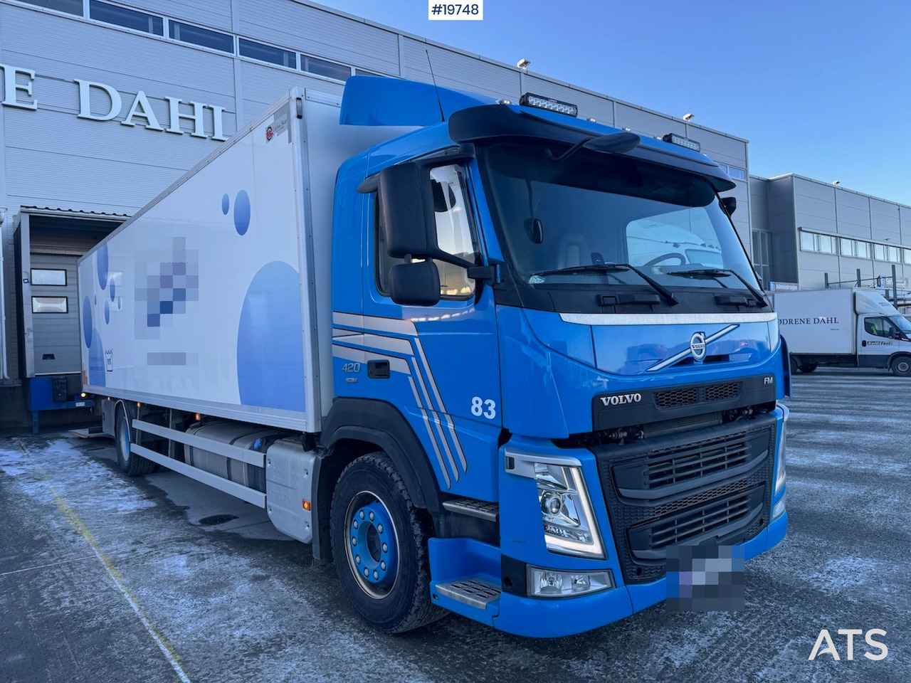 Camión caja cerrada Volvo FM420: foto 11